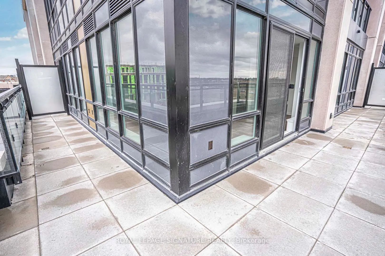 405 Dundas Street W, #310