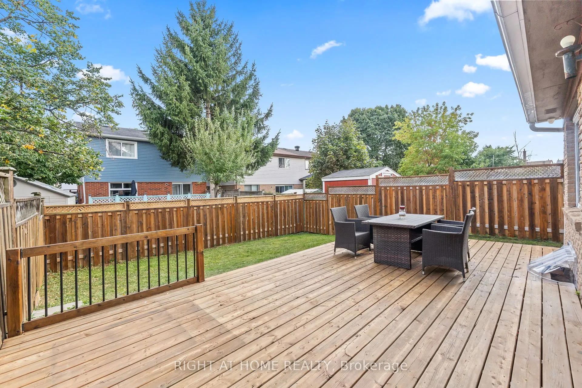 55 Cowan Road N