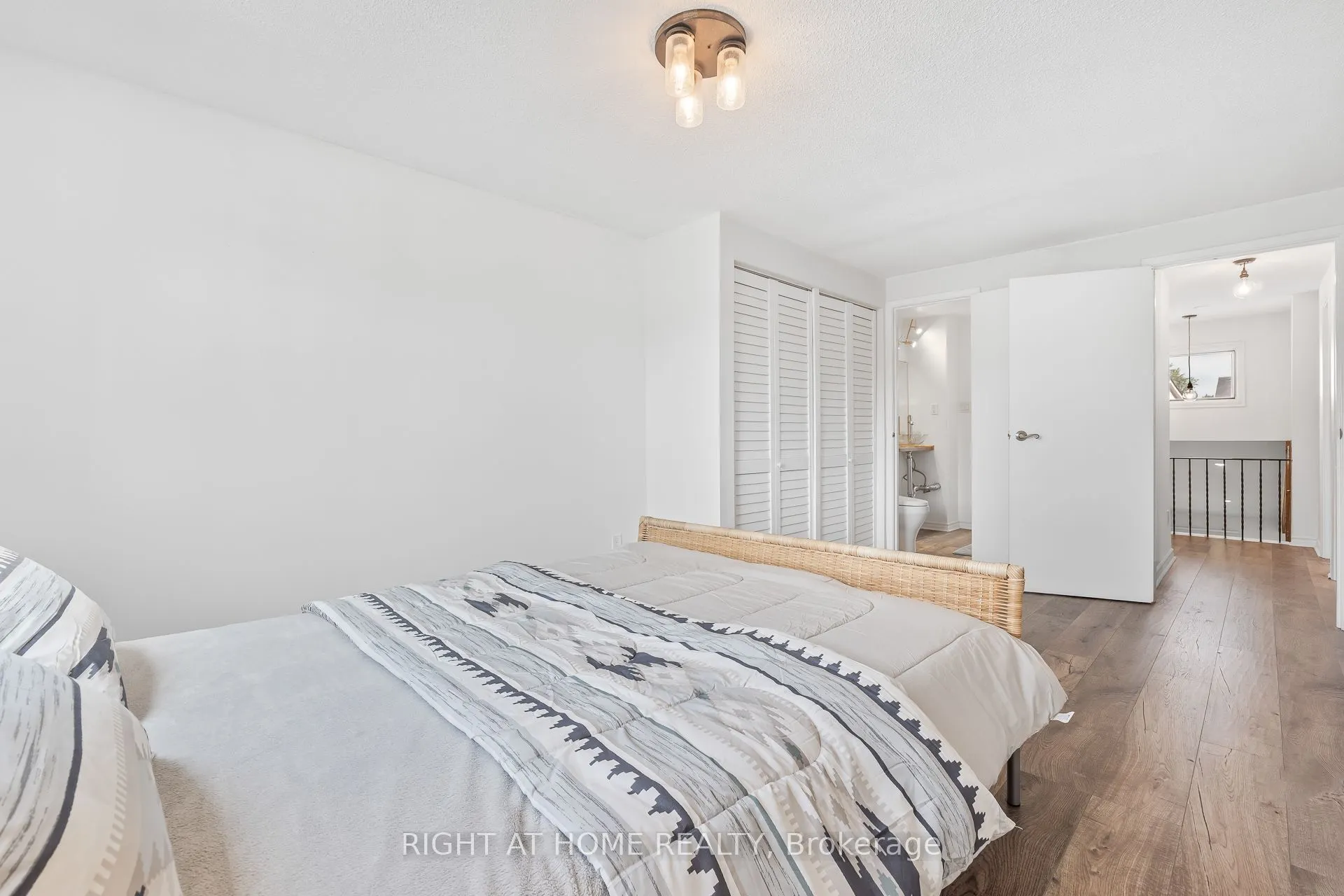 55 Cowan Road N