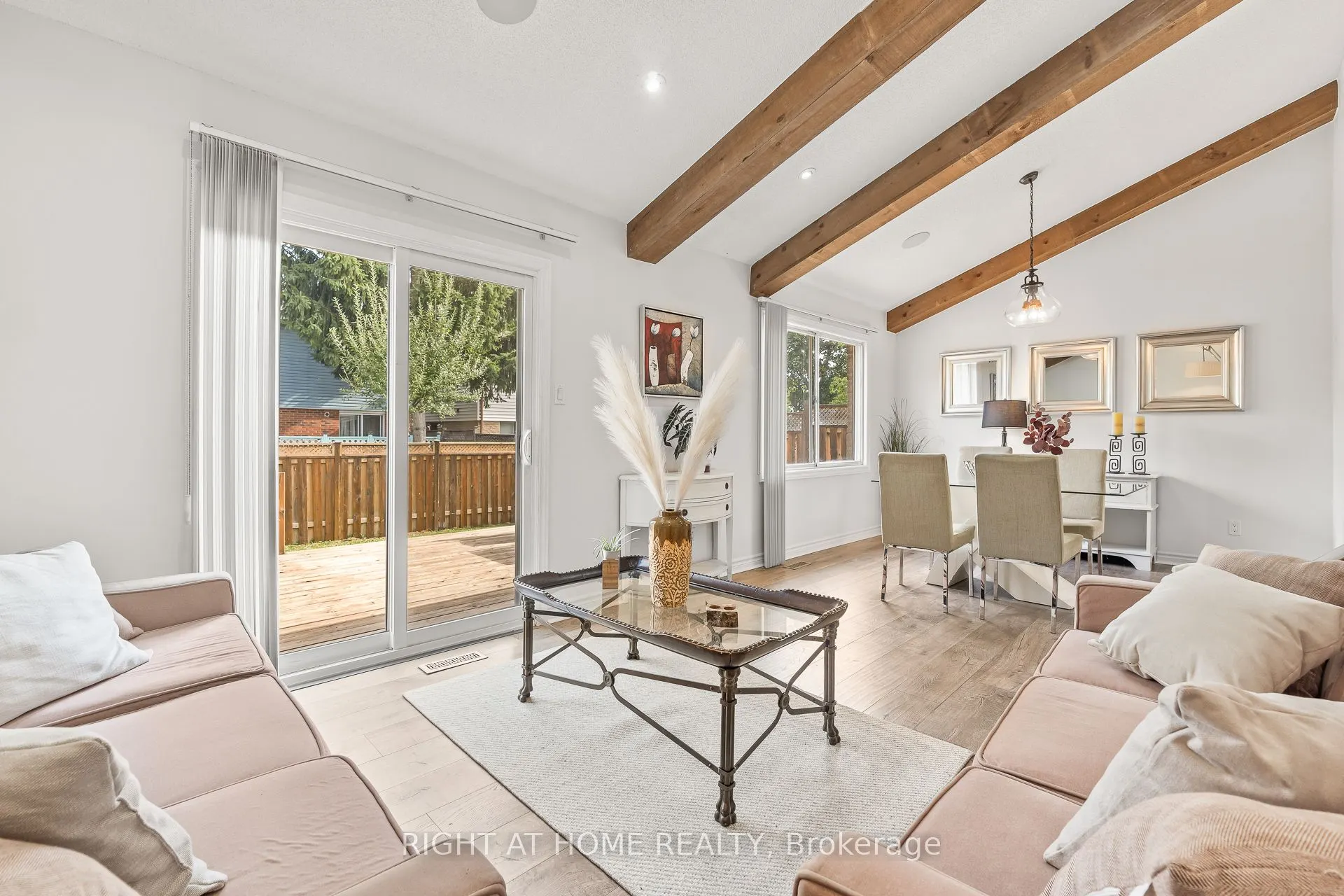 55 Cowan Road N