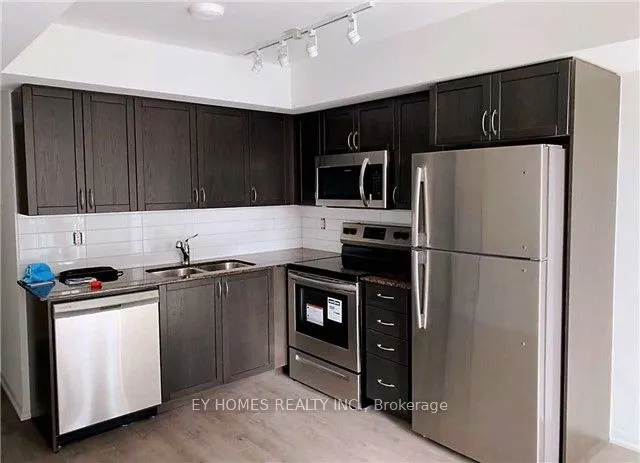 3091 Dufferin Street, #1211