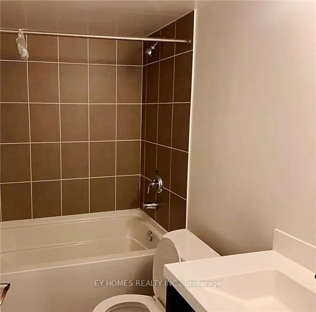 3091 Dufferin Street, #1211