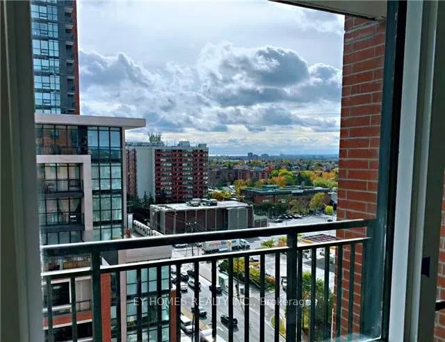3091 Dufferin Street, #1211
