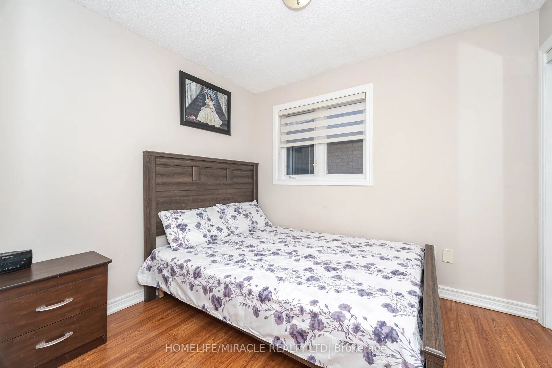 8 Twin Pines Crescent