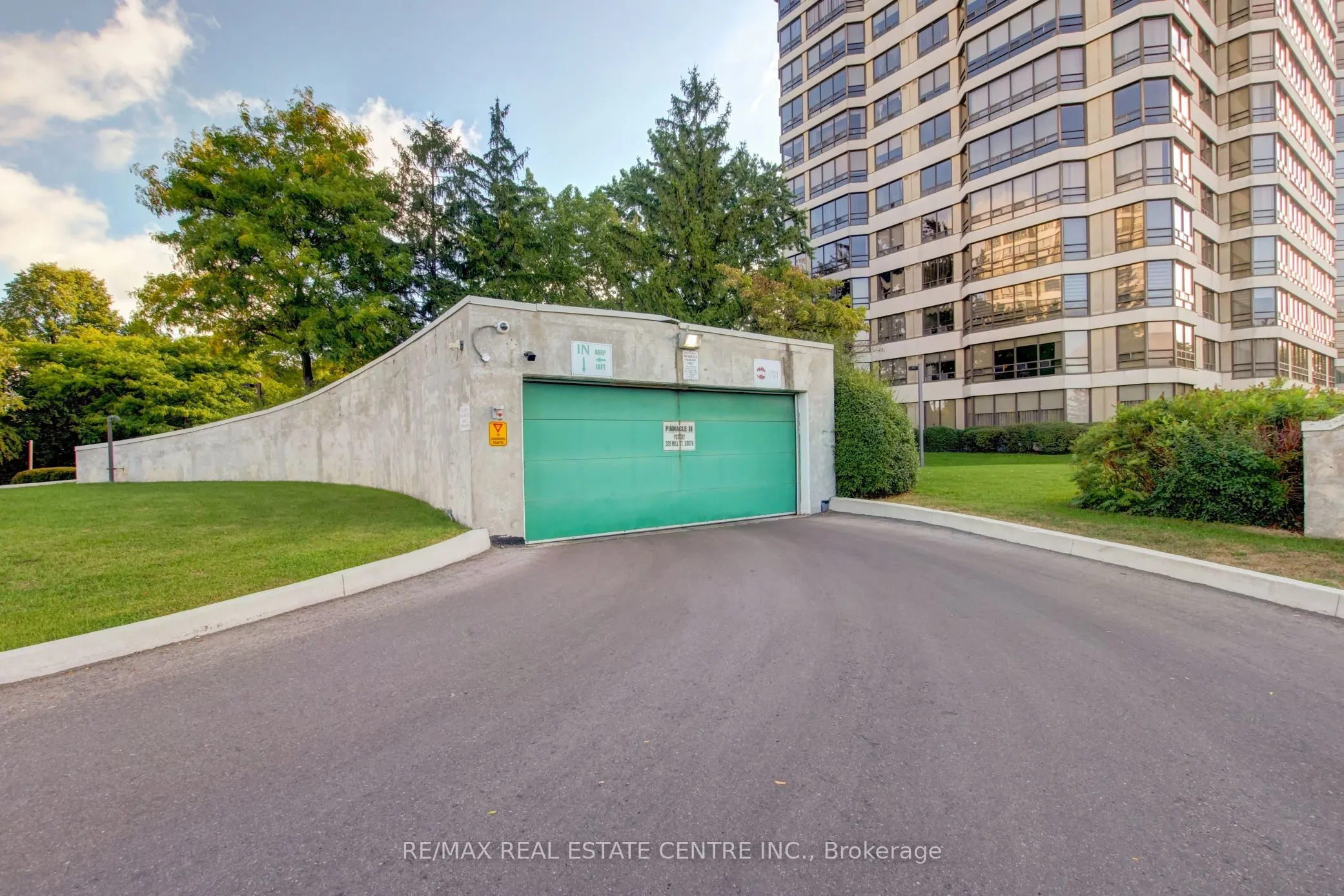 320 Mill Street S, #303