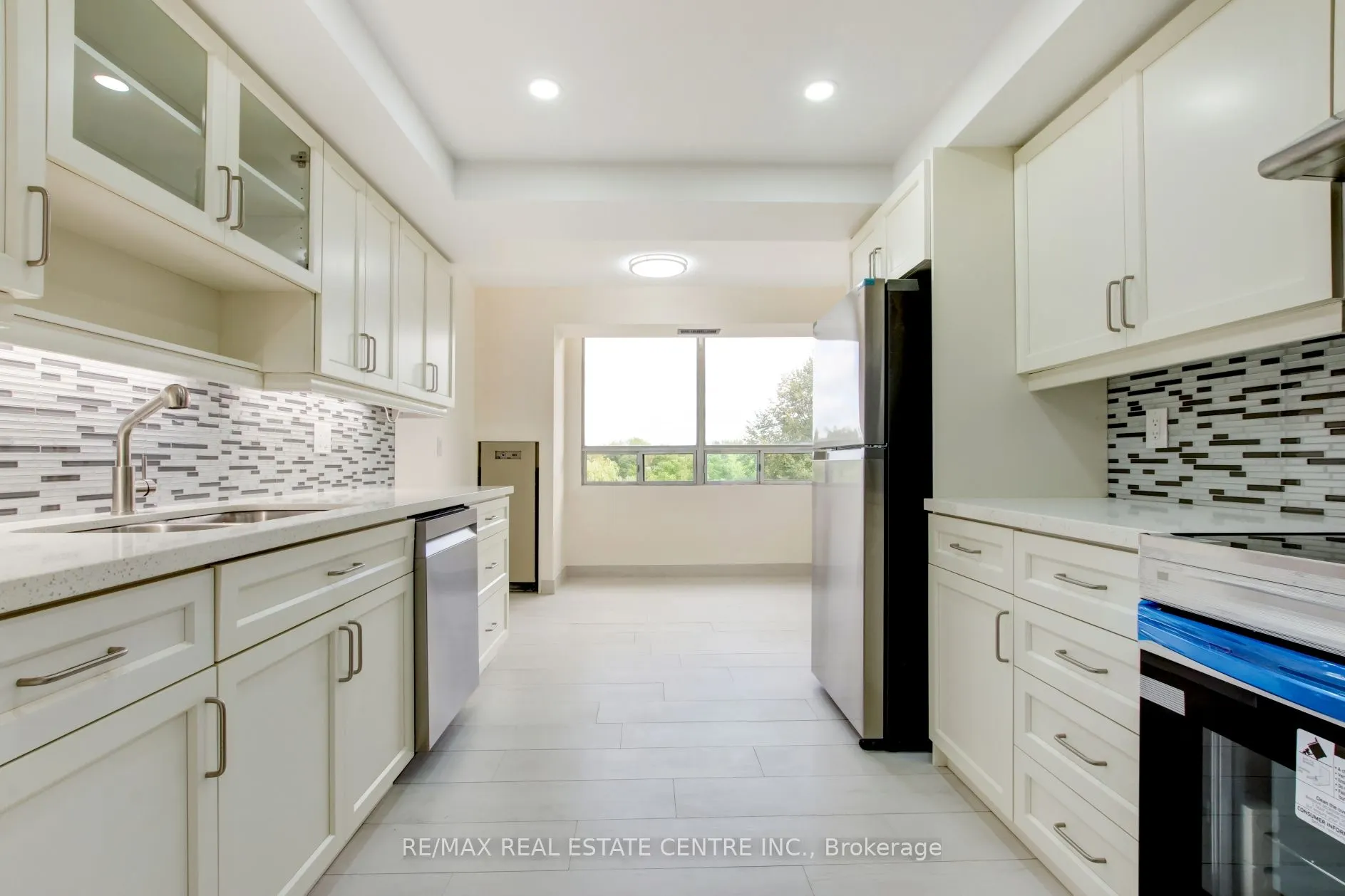 320 Mill Street S, #303