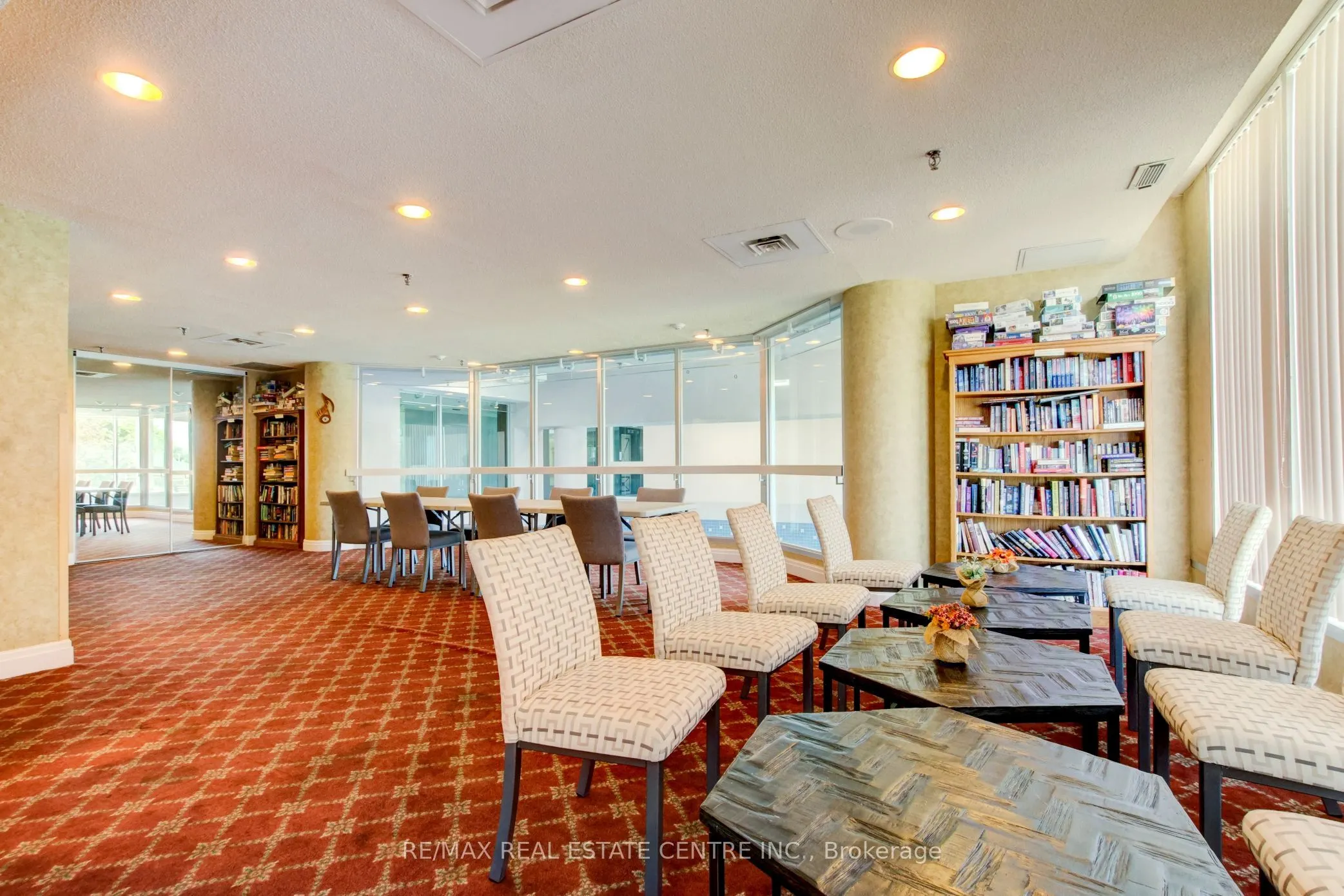 320 Mill Street S, #303