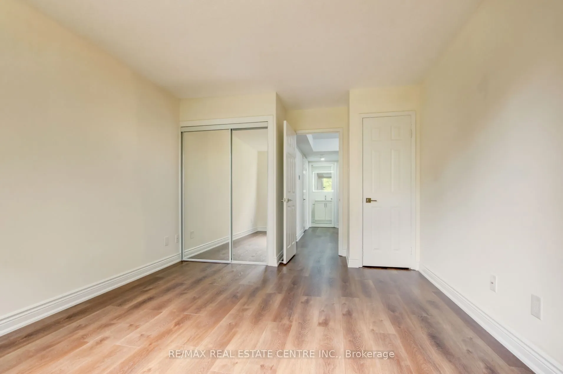320 Mill Street S, #303