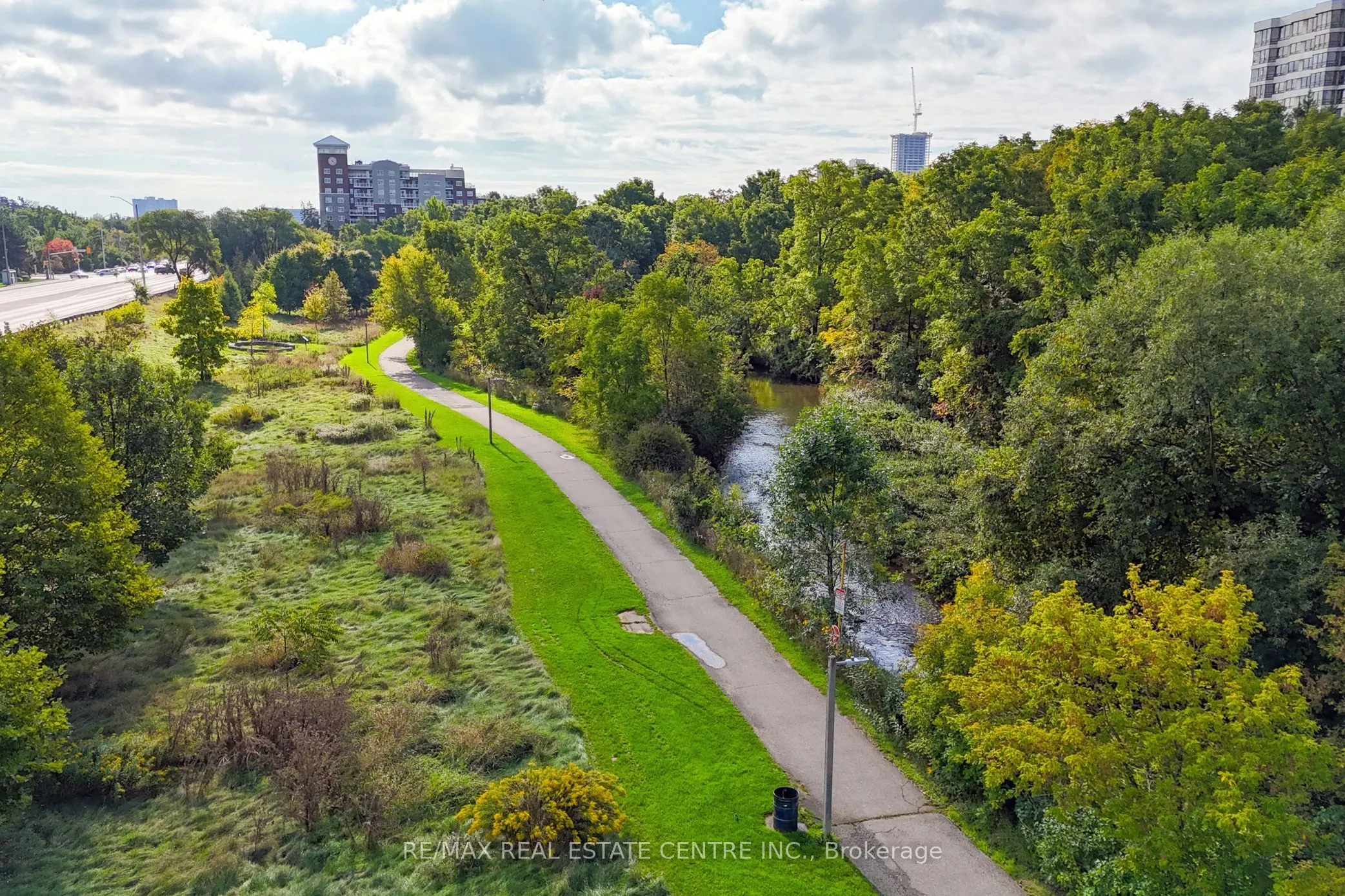 320 Mill Street S, #303