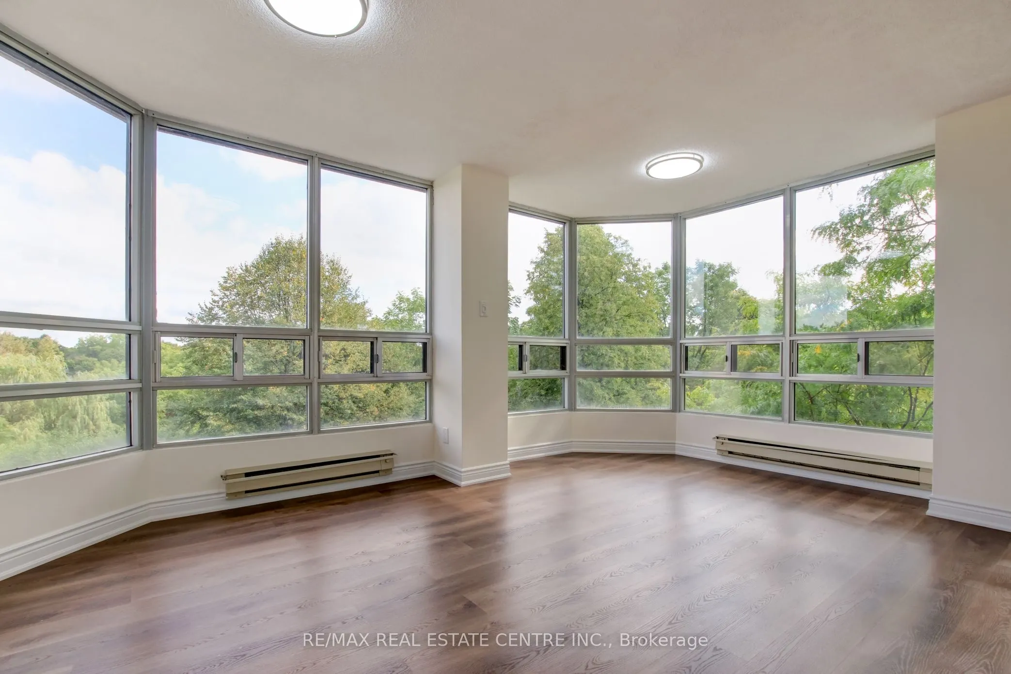 320 Mill Street S, #303