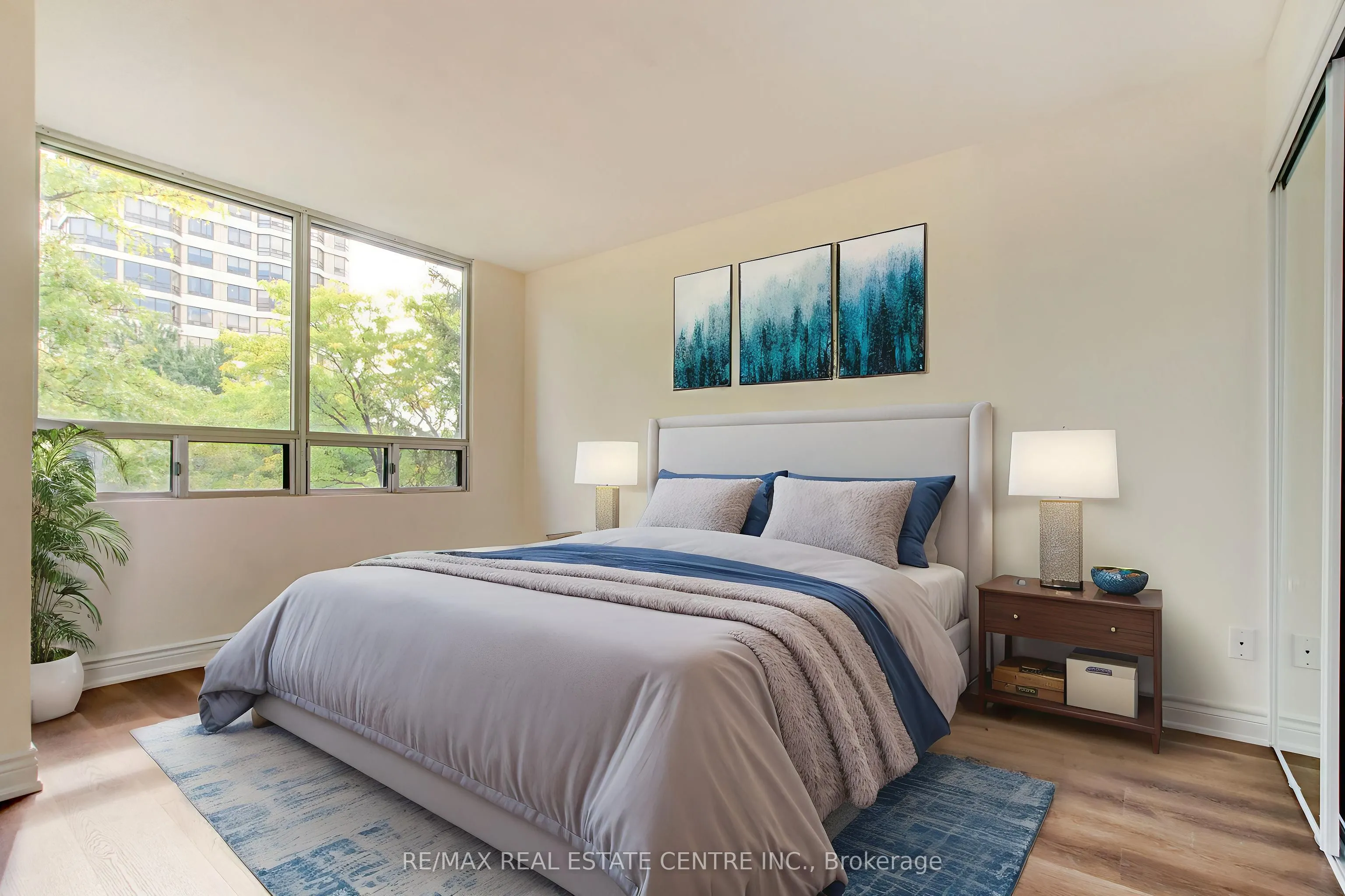 320 Mill Street S, #303