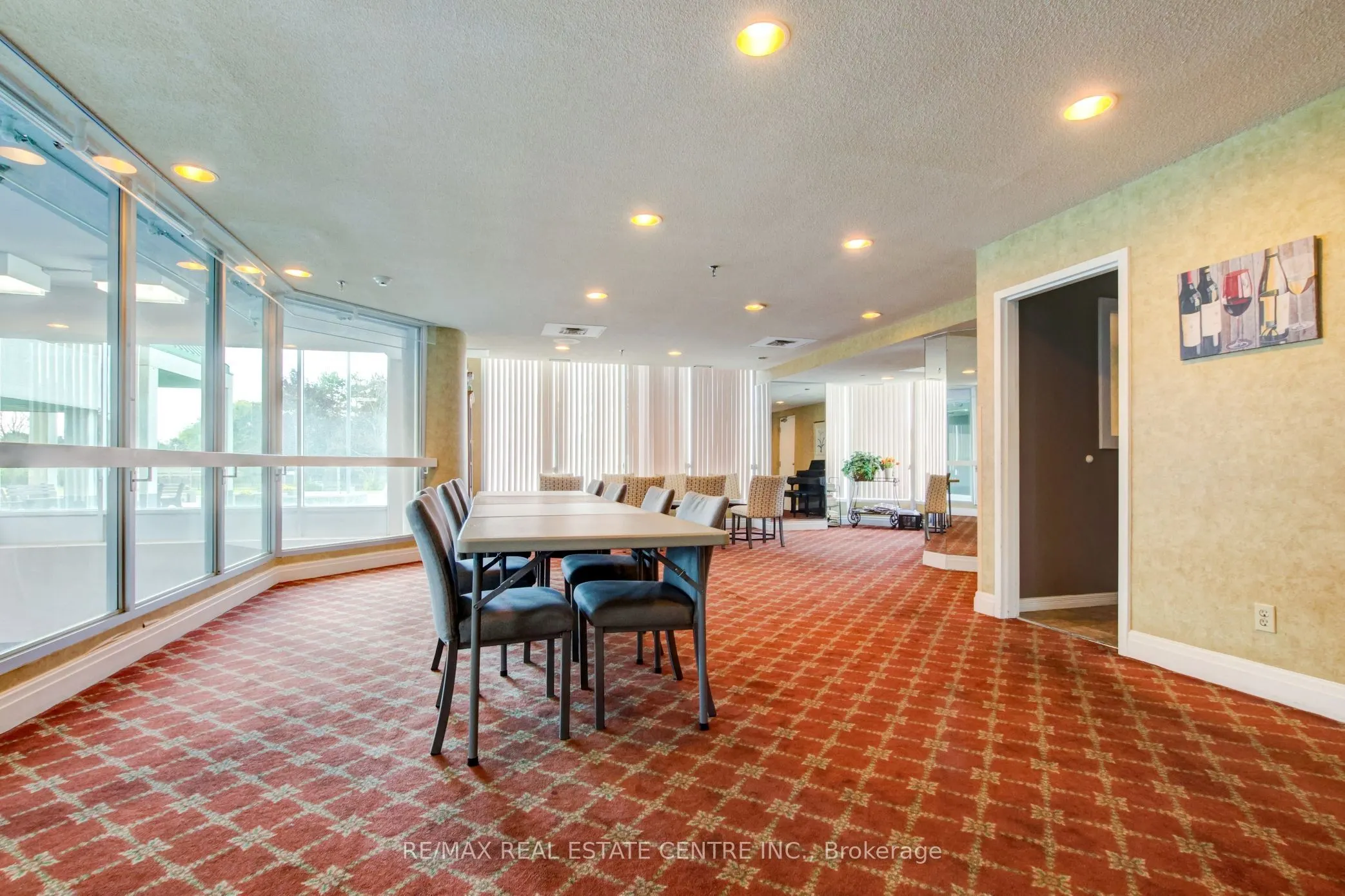 320 Mill Street S, #303