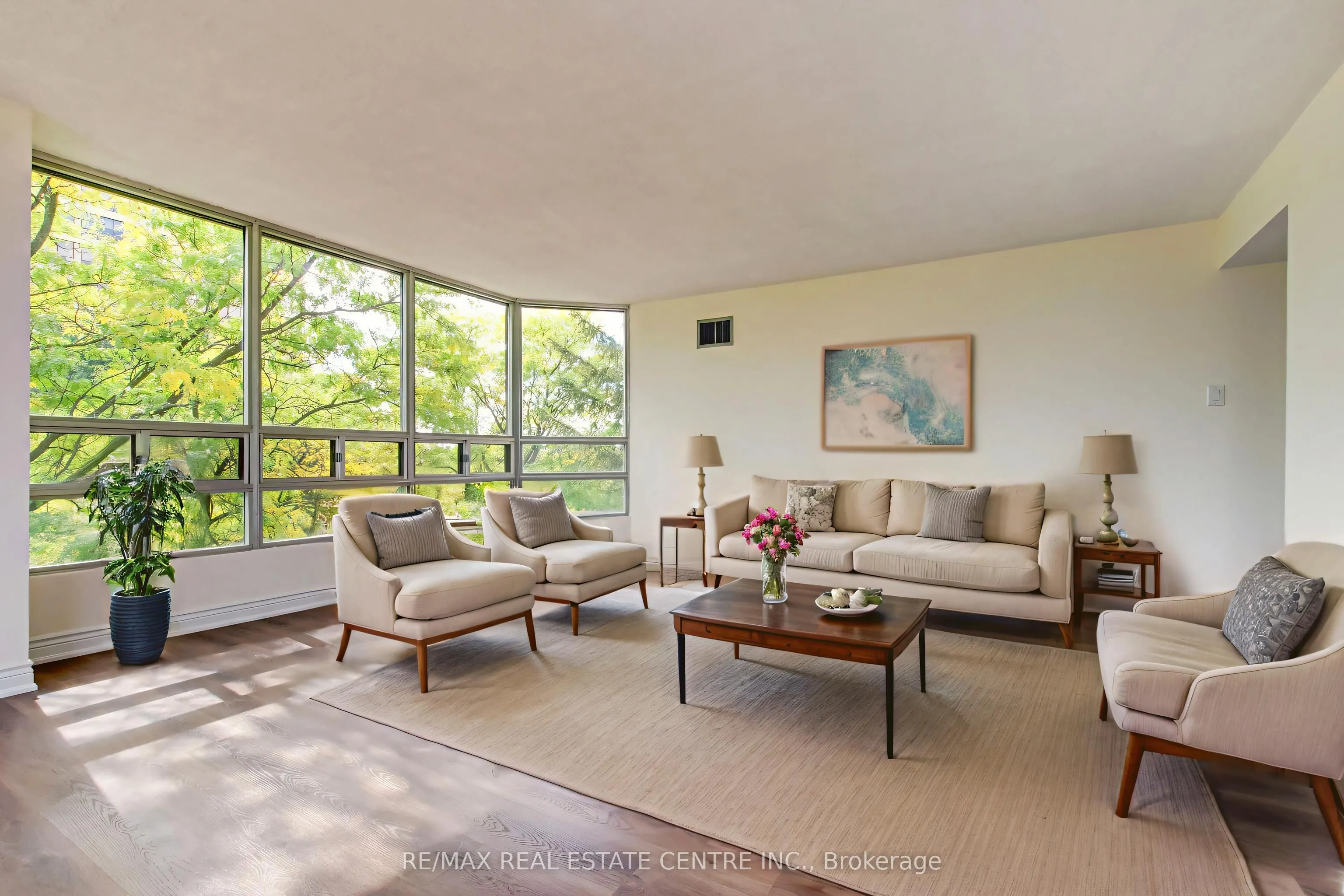 320 Mill Street S, #303