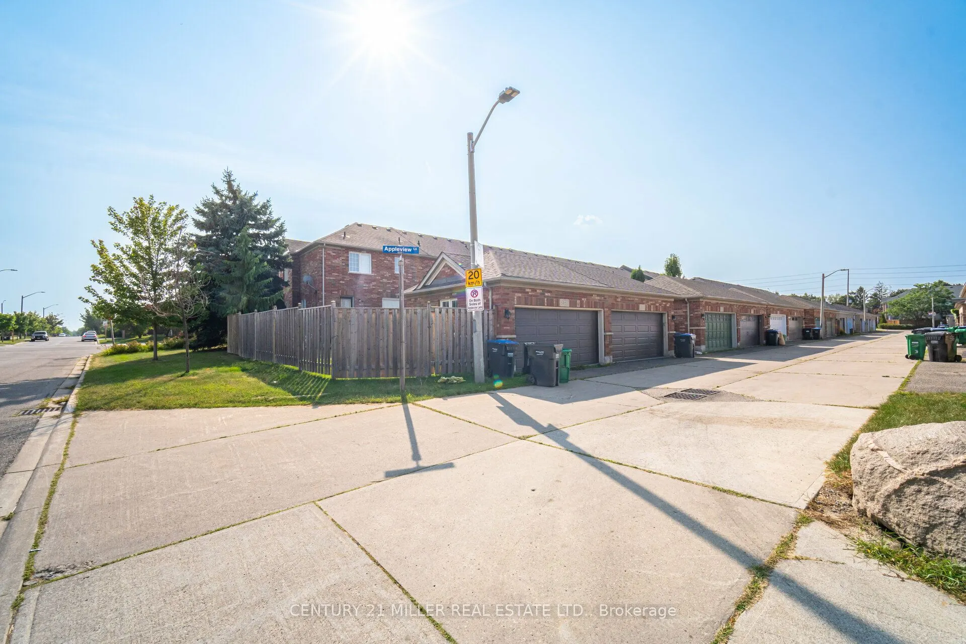 5953 Tenth Line W
