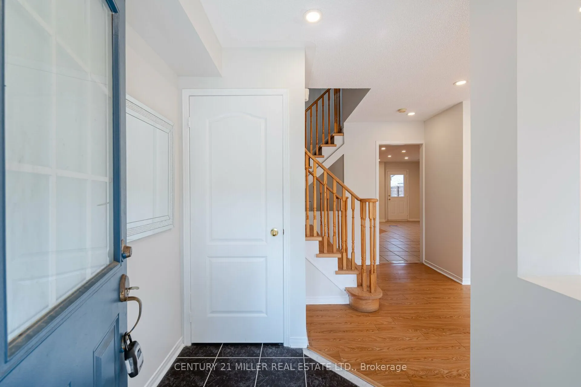 5953 Tenth Line W