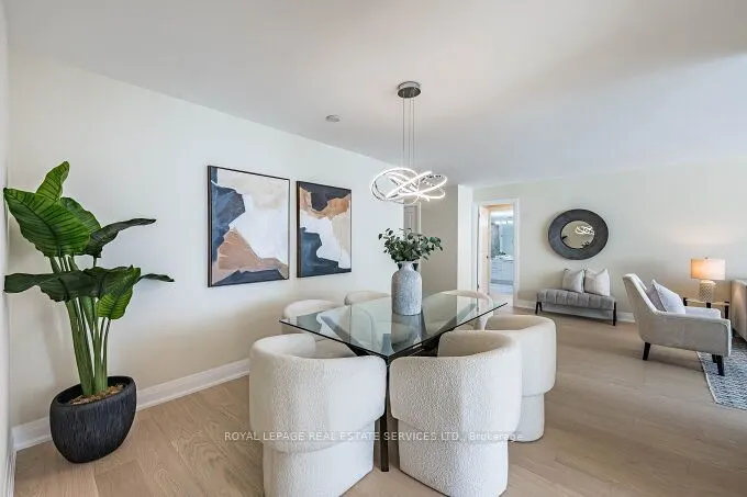 1 Aberfoyle Crescent, #301