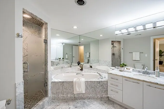 1 Aberfoyle Crescent, #301