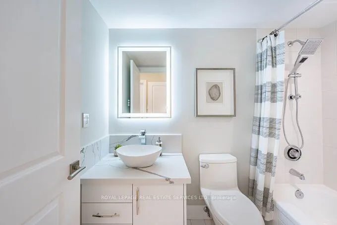1 Aberfoyle Crescent, #301