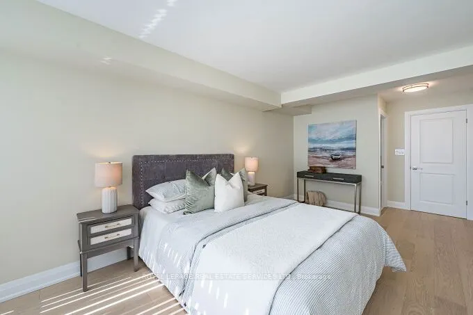 1 Aberfoyle Crescent, #301