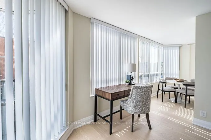 1 Aberfoyle Crescent, #301