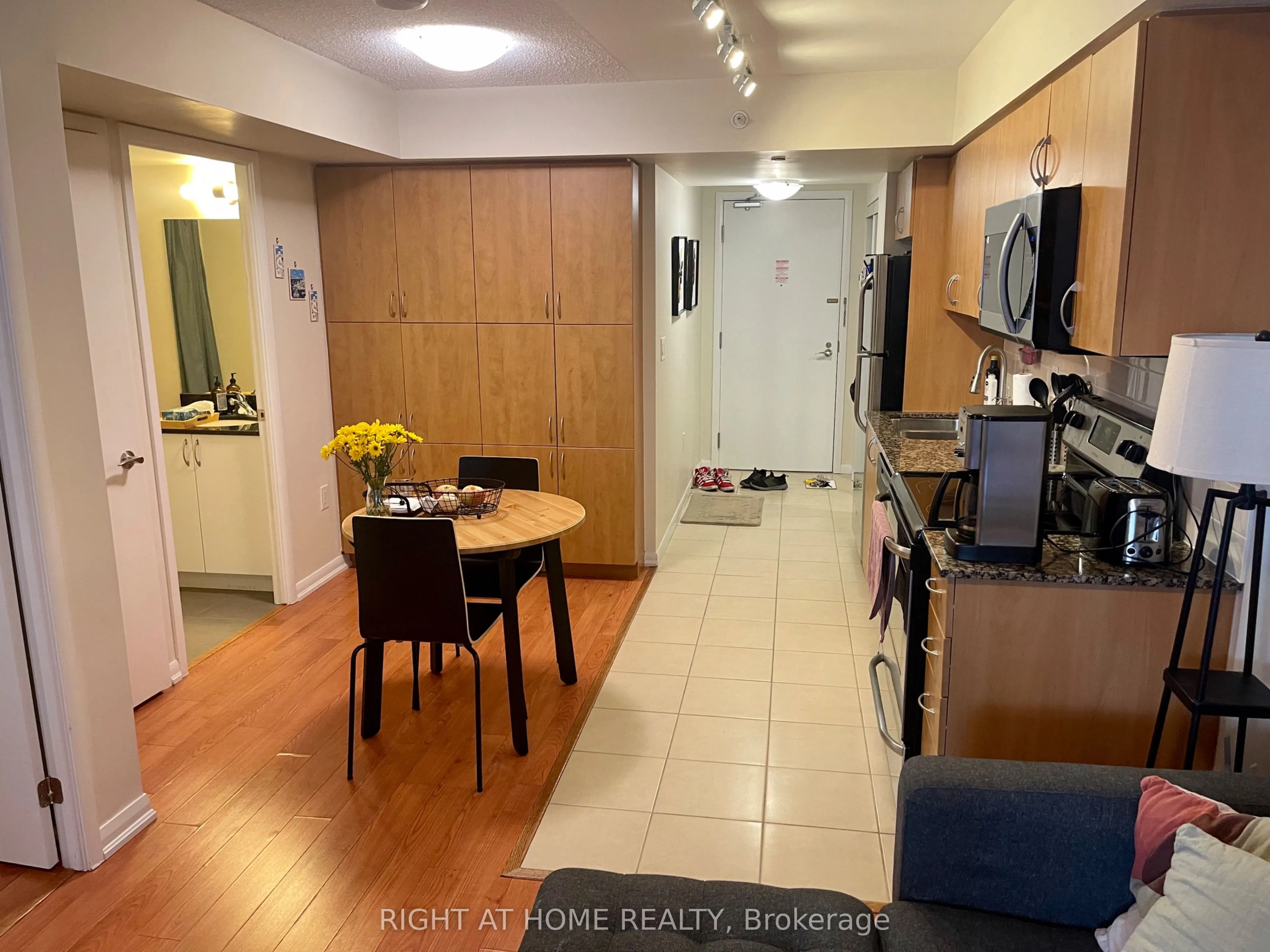 800 Lawrence Avenue W, #305