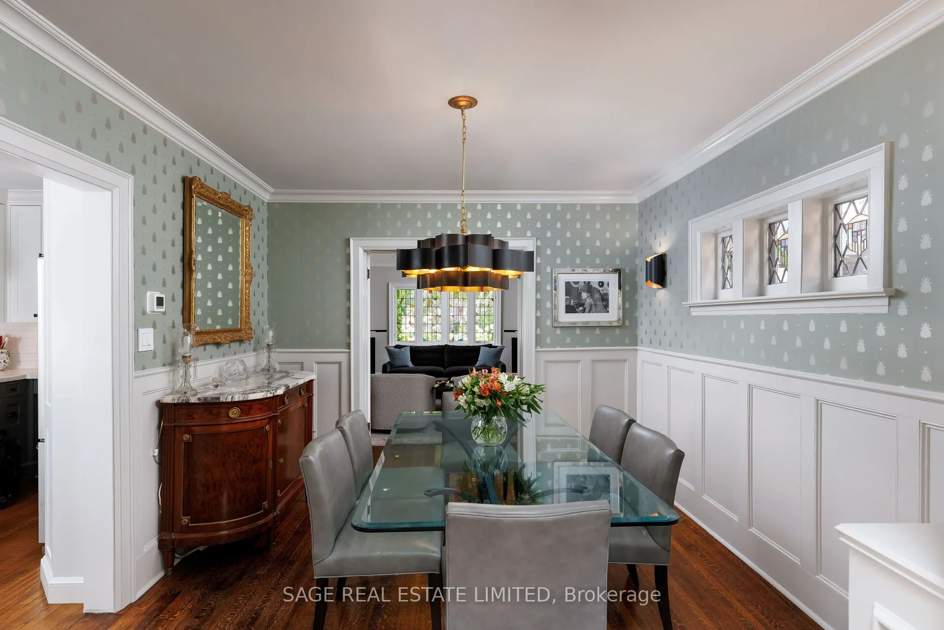 35 Grenview Boulevard N