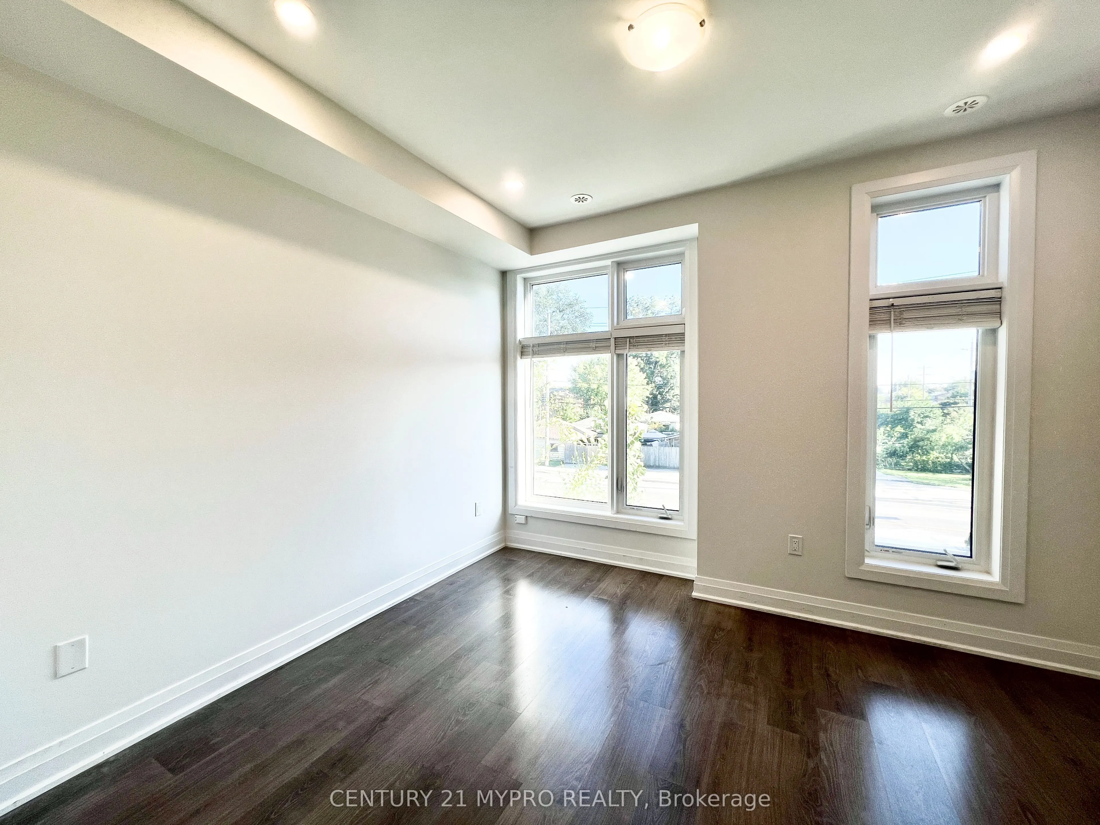 1776 Lawrence Avenue W