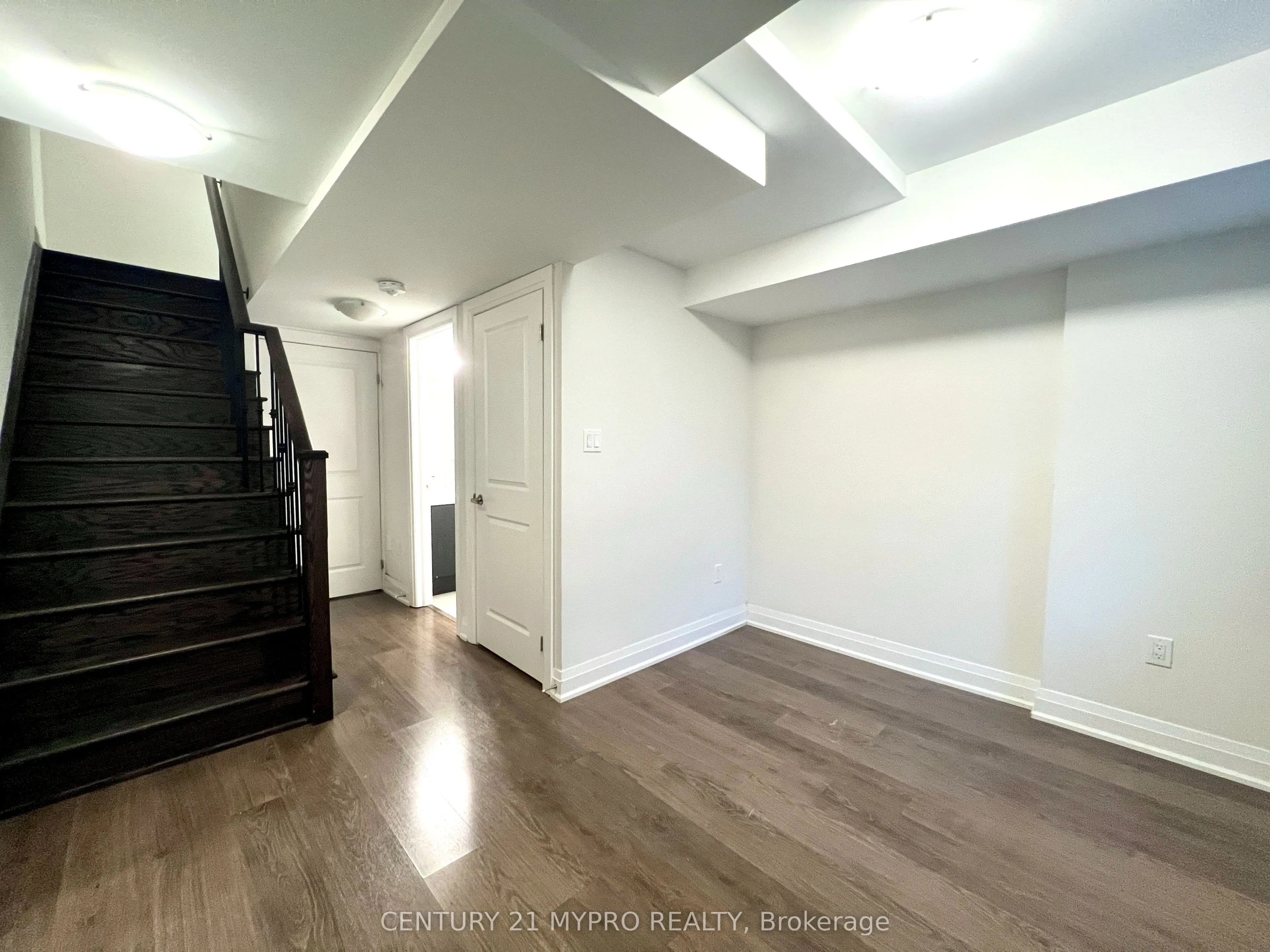 1776 Lawrence Avenue W