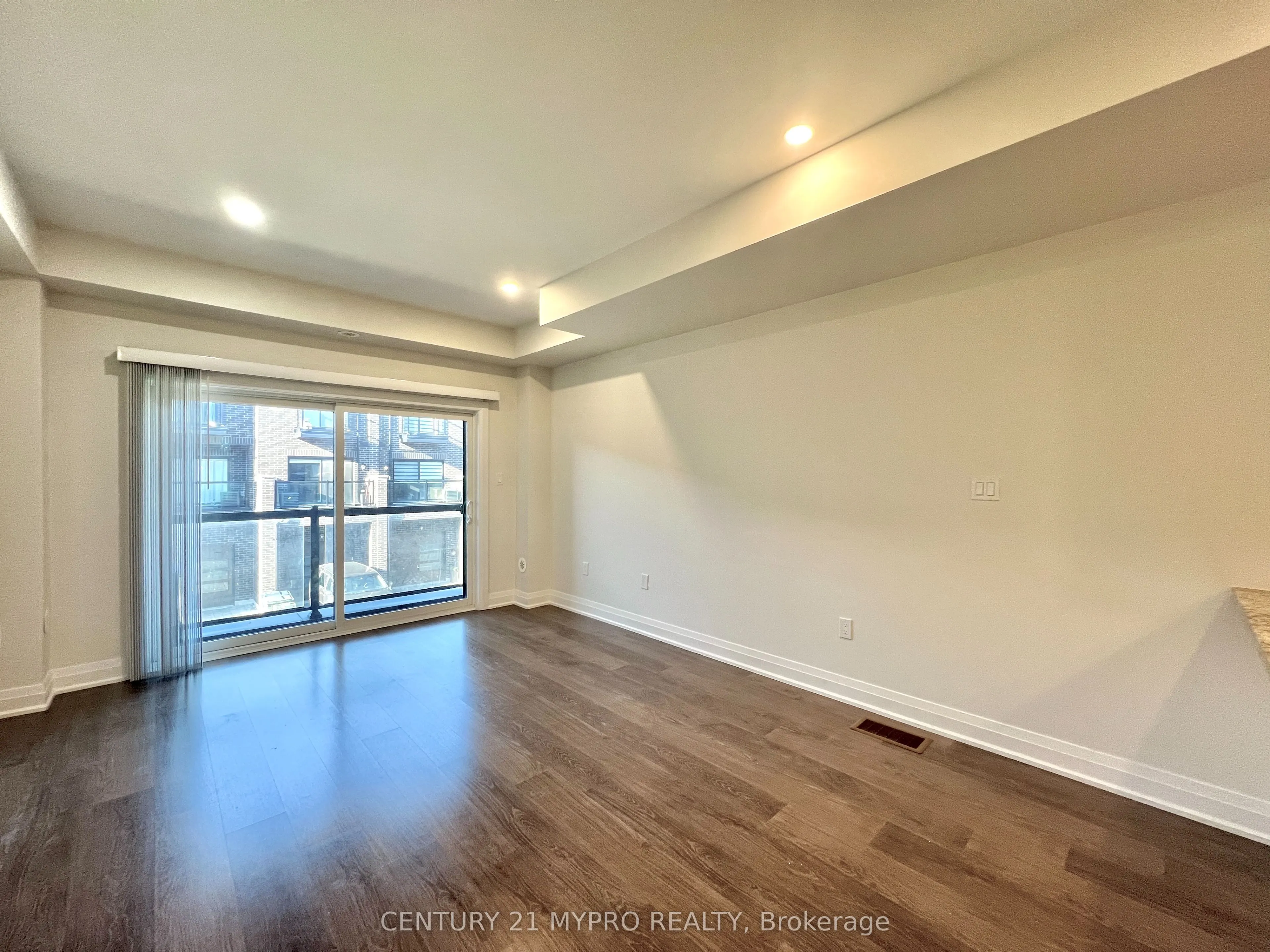 1776 Lawrence Avenue W