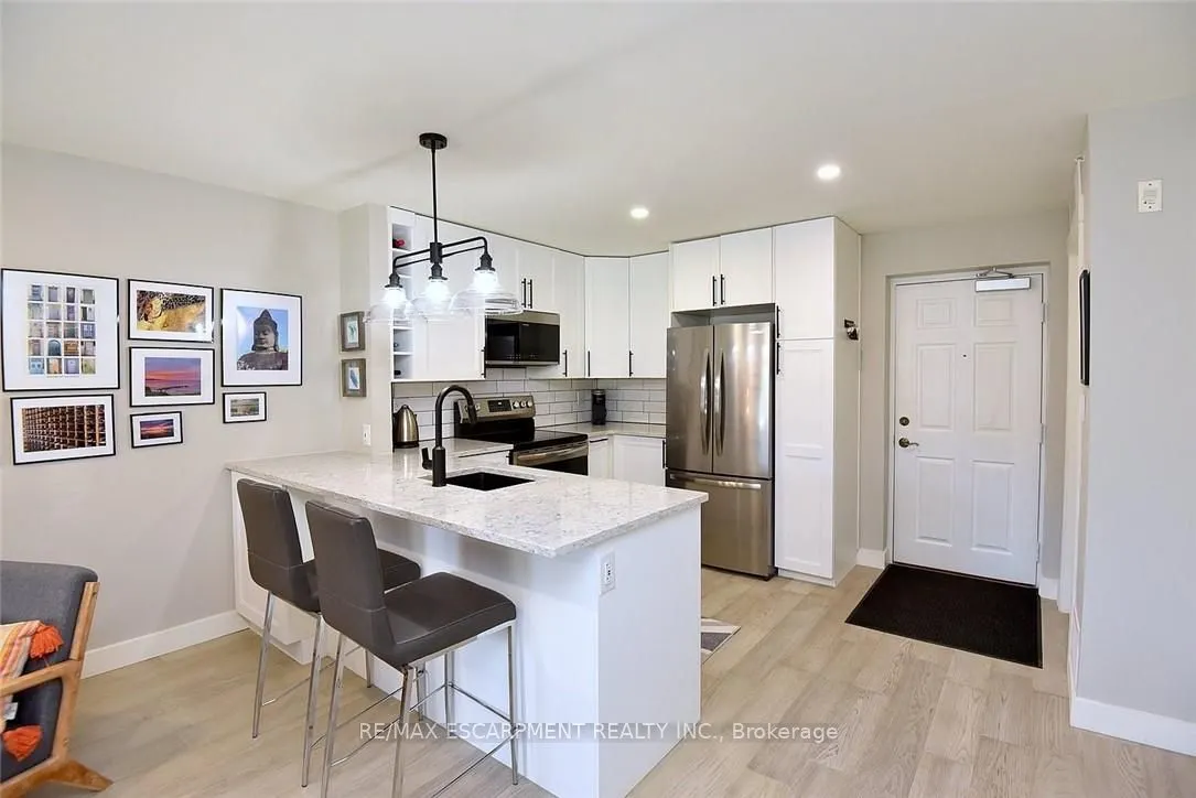 2035 Appleby Line, #103