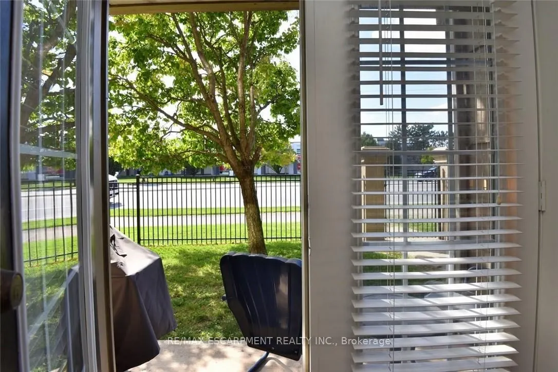 2035 Appleby Line, #103