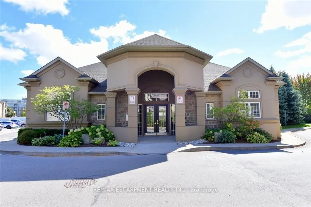 2035 Appleby Line, #103