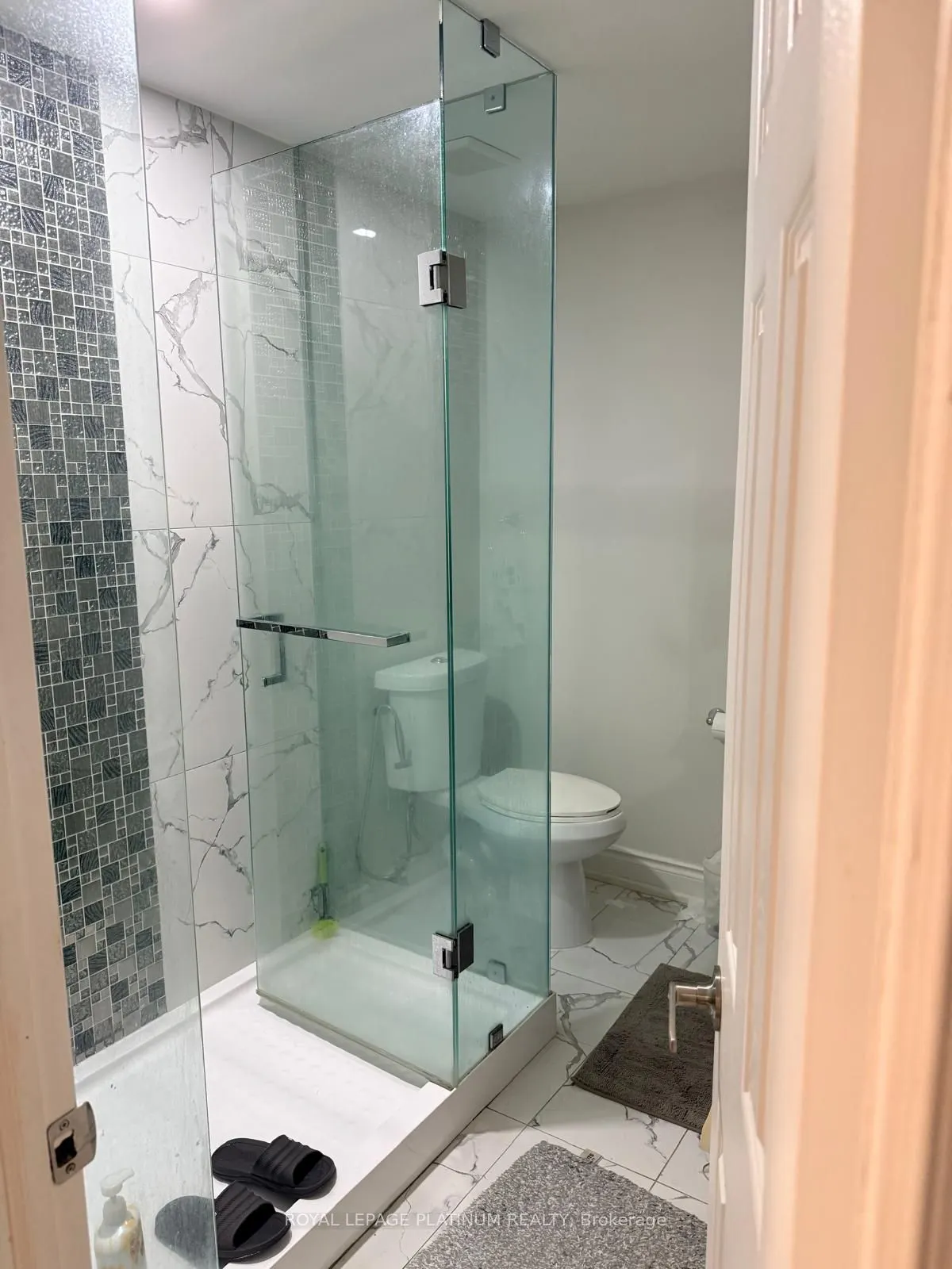 1540 Manorbrook Crt., #Legal Basement