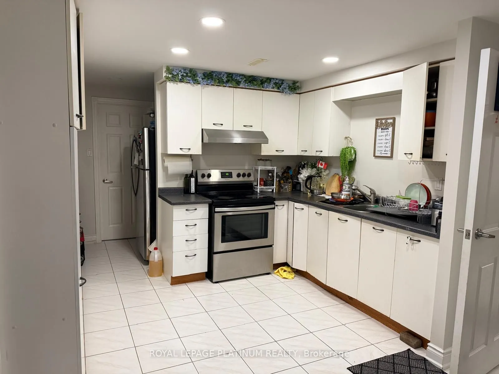 1540 Manorbrook Crt., #Legal Basement