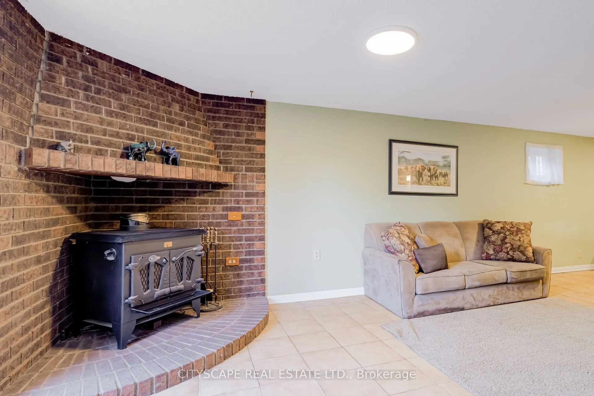 22 Jade Crescent