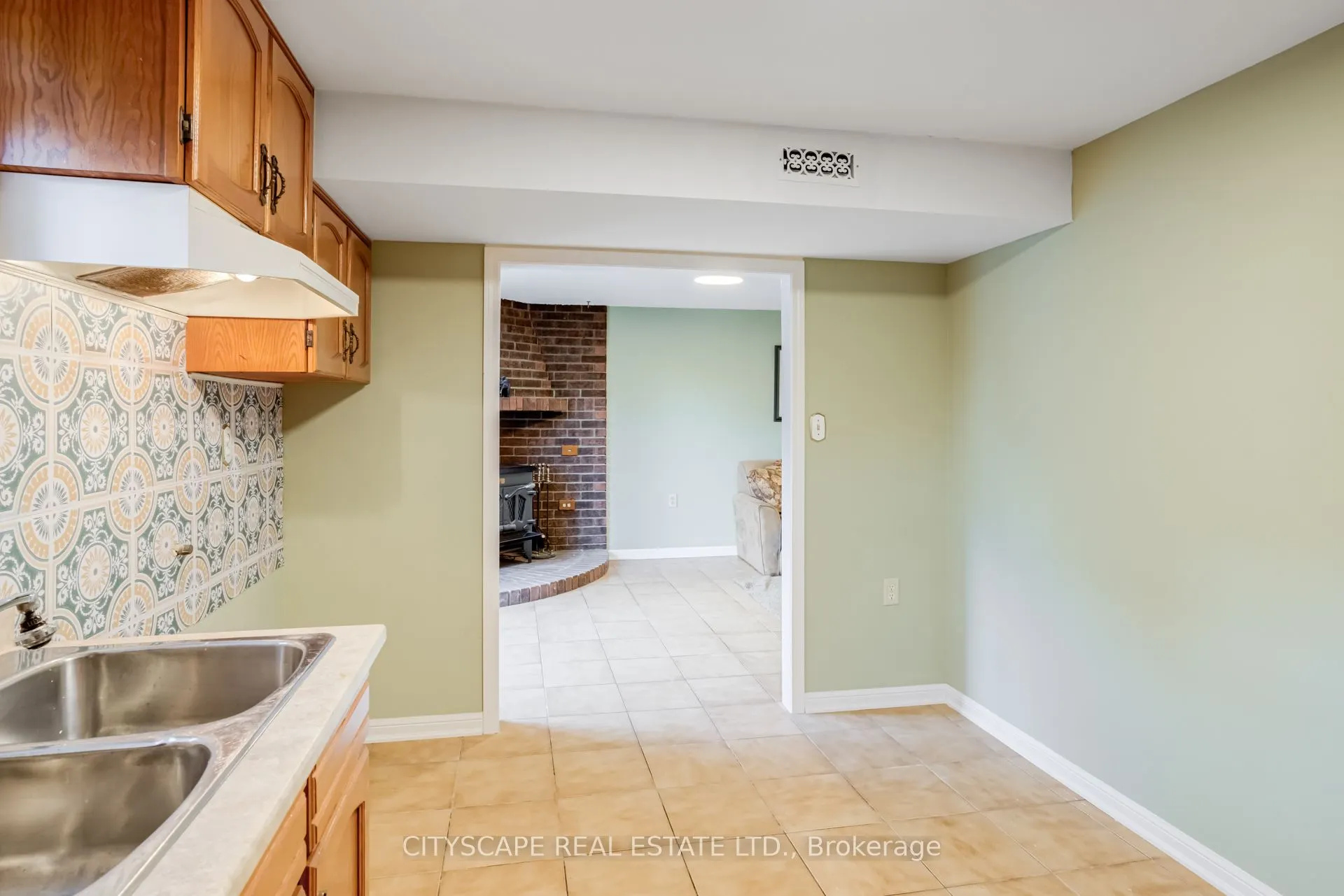 22 Jade Crescent