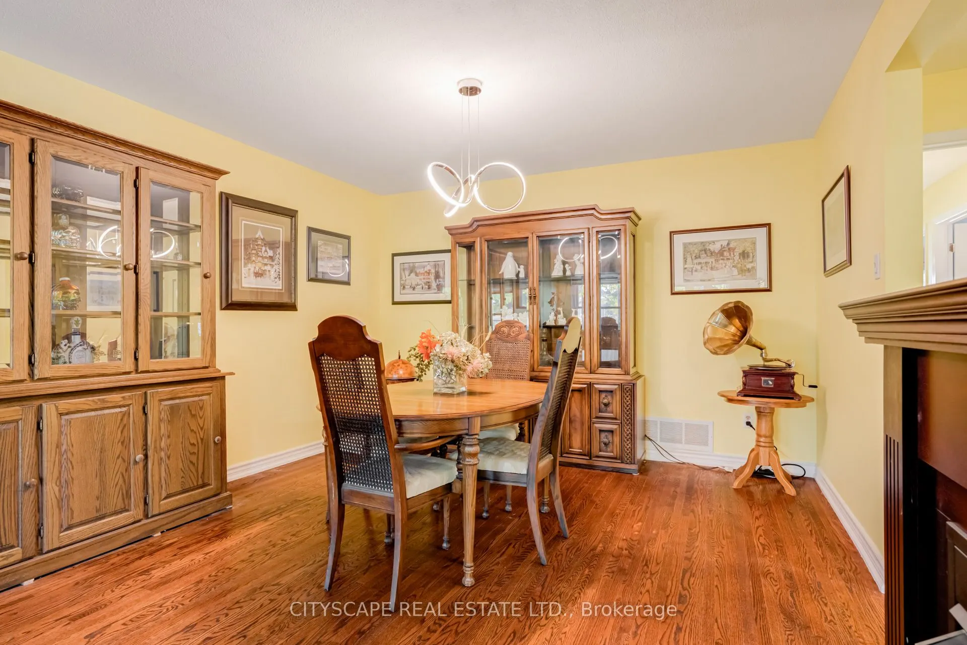 22 Jade Crescent