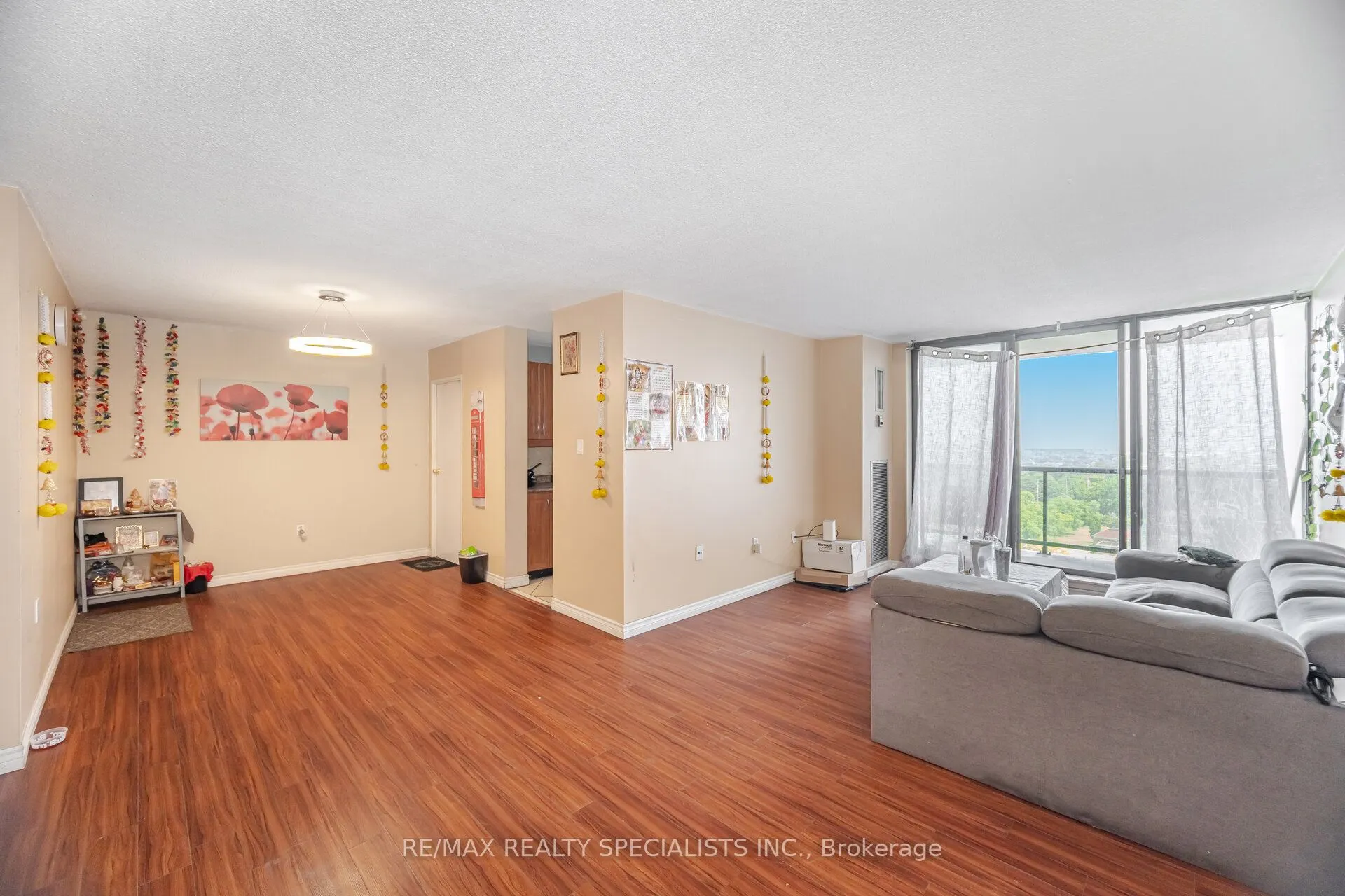 21 KNIGHTSBRIDGE Road, #1507