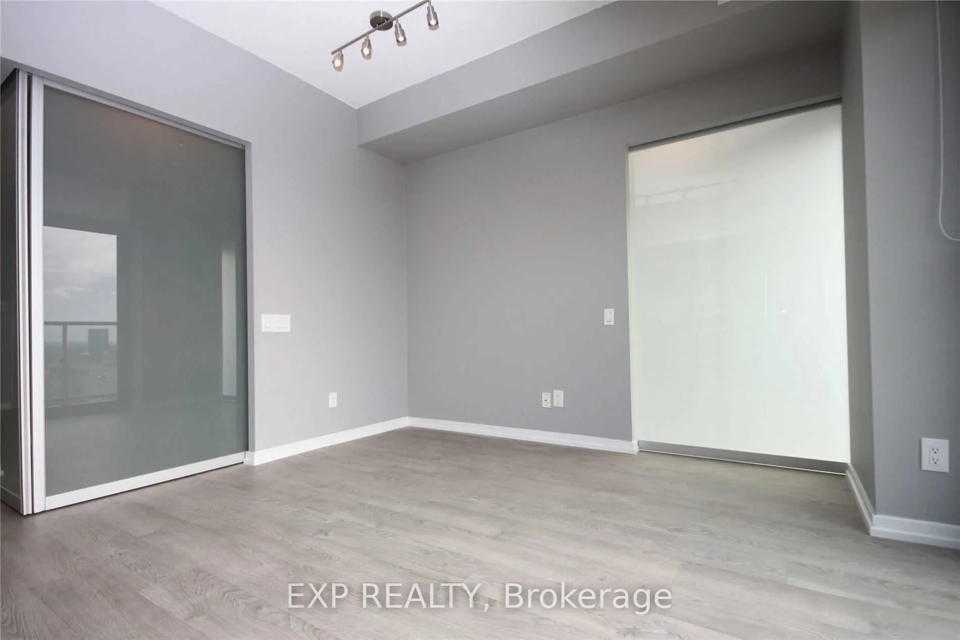 105 The Queensway Way, #2305