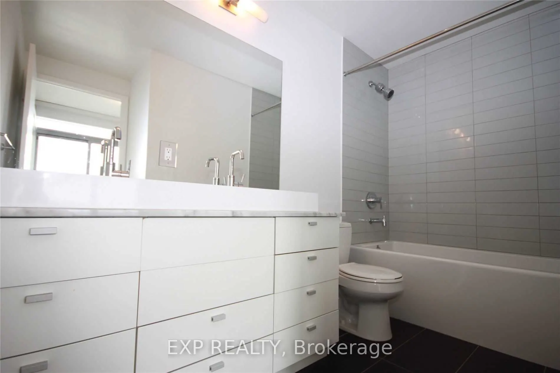 105 The Queensway Way, #2305
