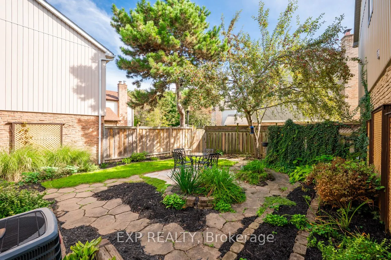 35 Neuchatel Place, #35