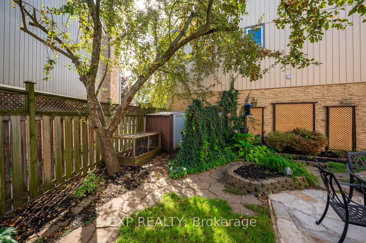 35 Neuchatel Place, #35