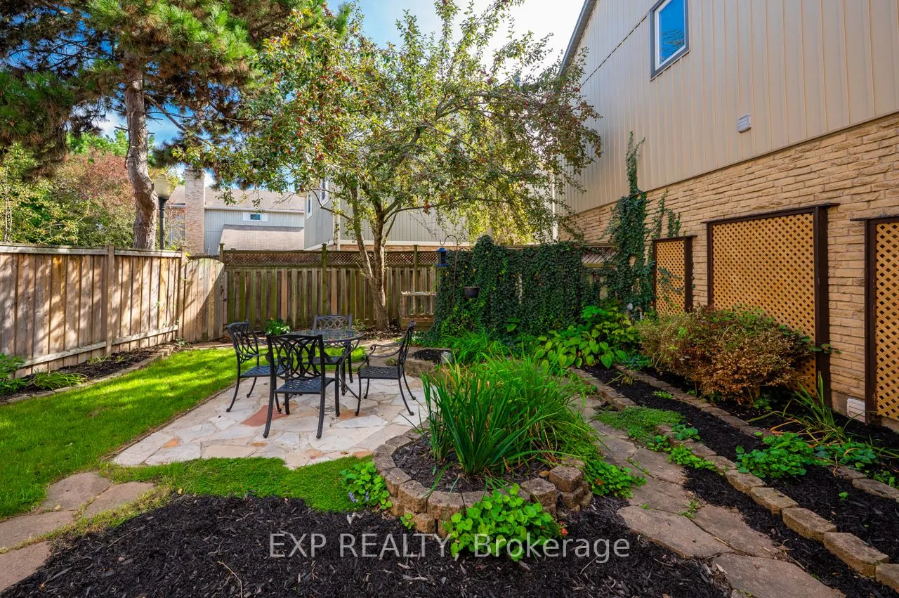 35 Neuchatel Place, #35