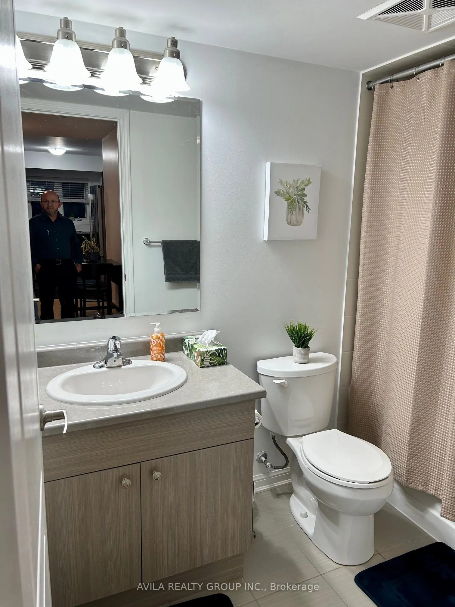 1045 Nadalin Heights, #210
