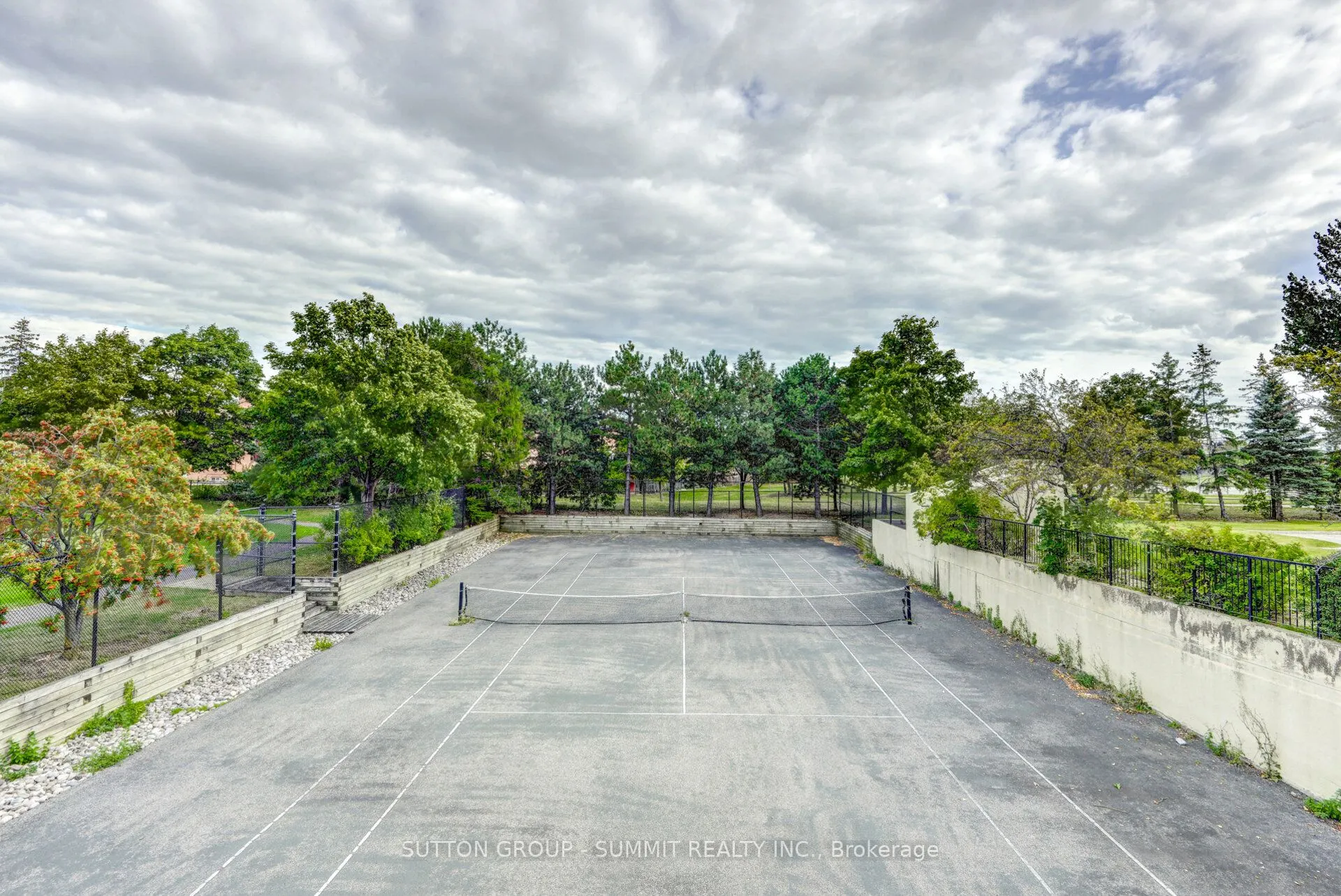 100 County Court Boulevard, #1005