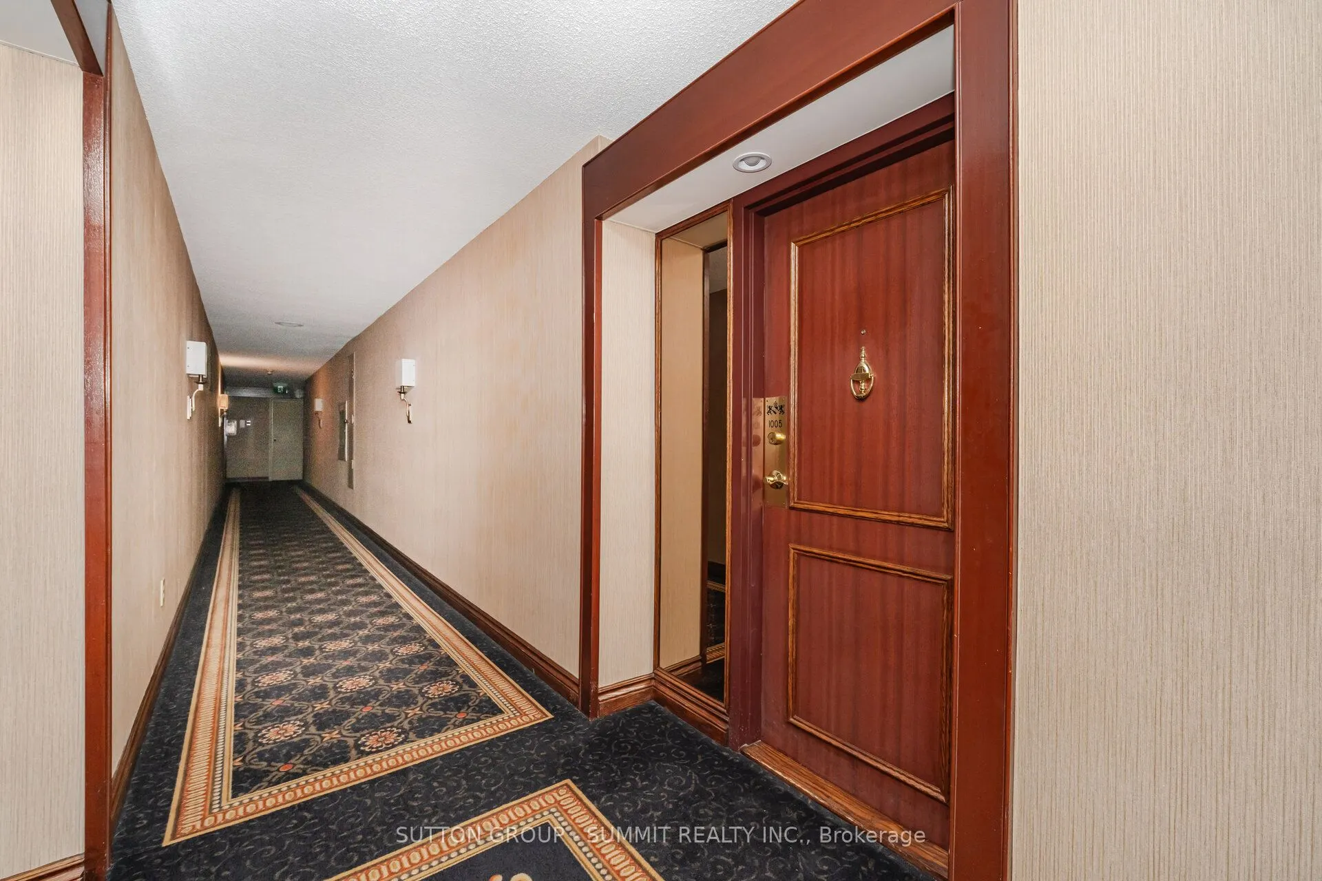 100 County Court Boulevard, #1005