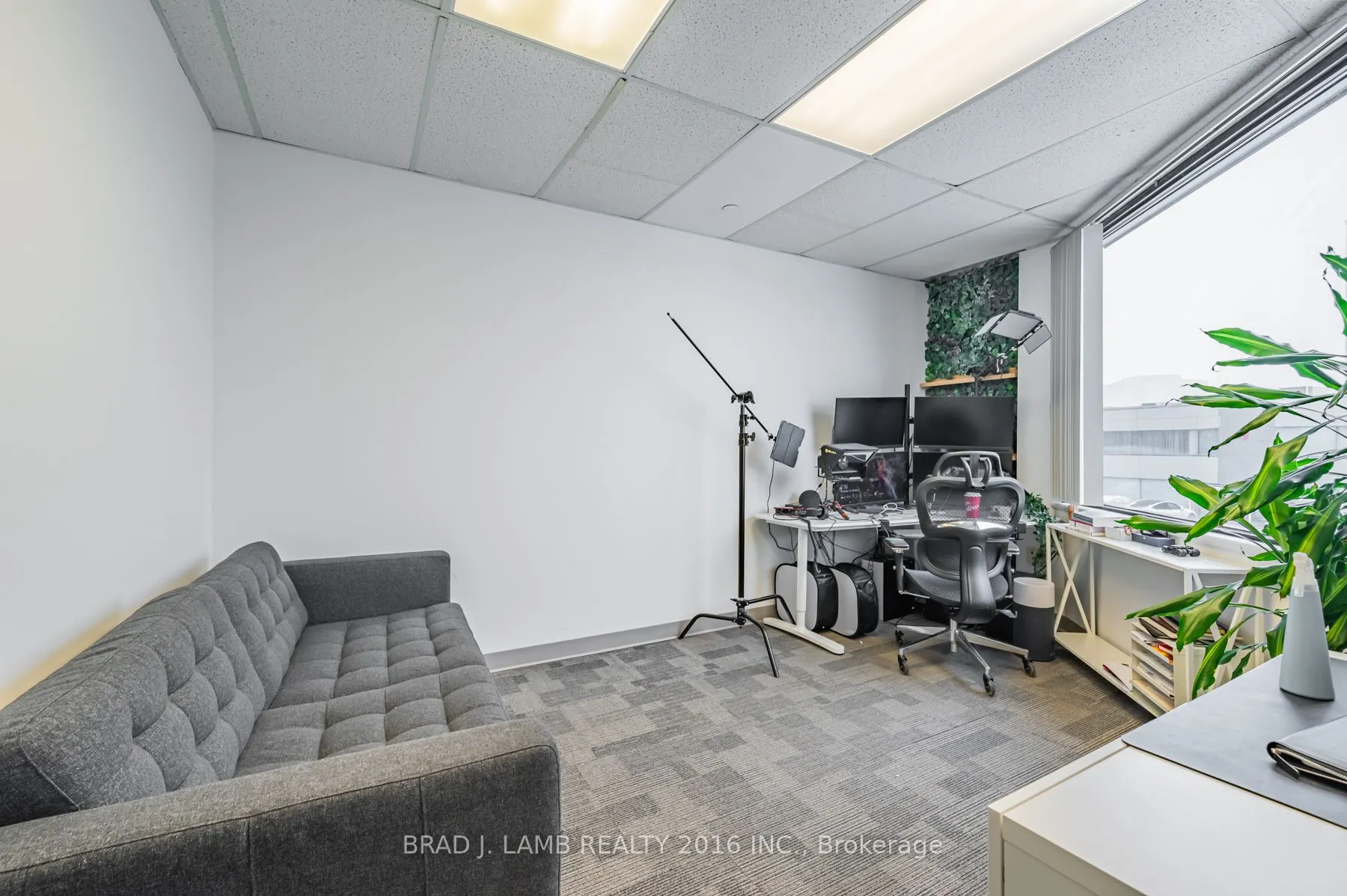 2600 Skymark Avenue, #5-201