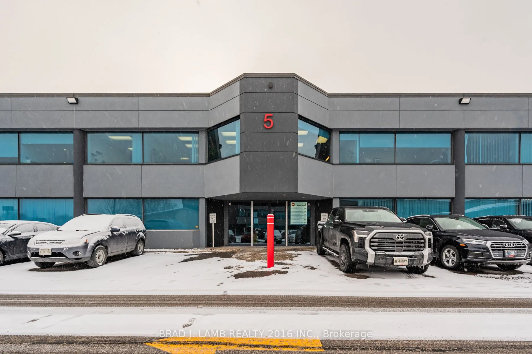 2600 Skymark Avenue, #5-201