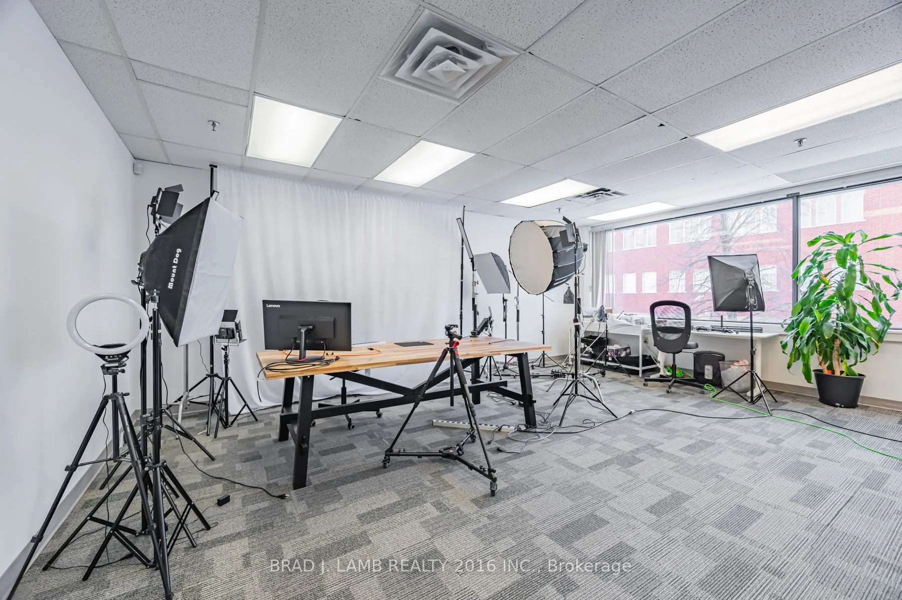 2600 Skymark Avenue, #5-201