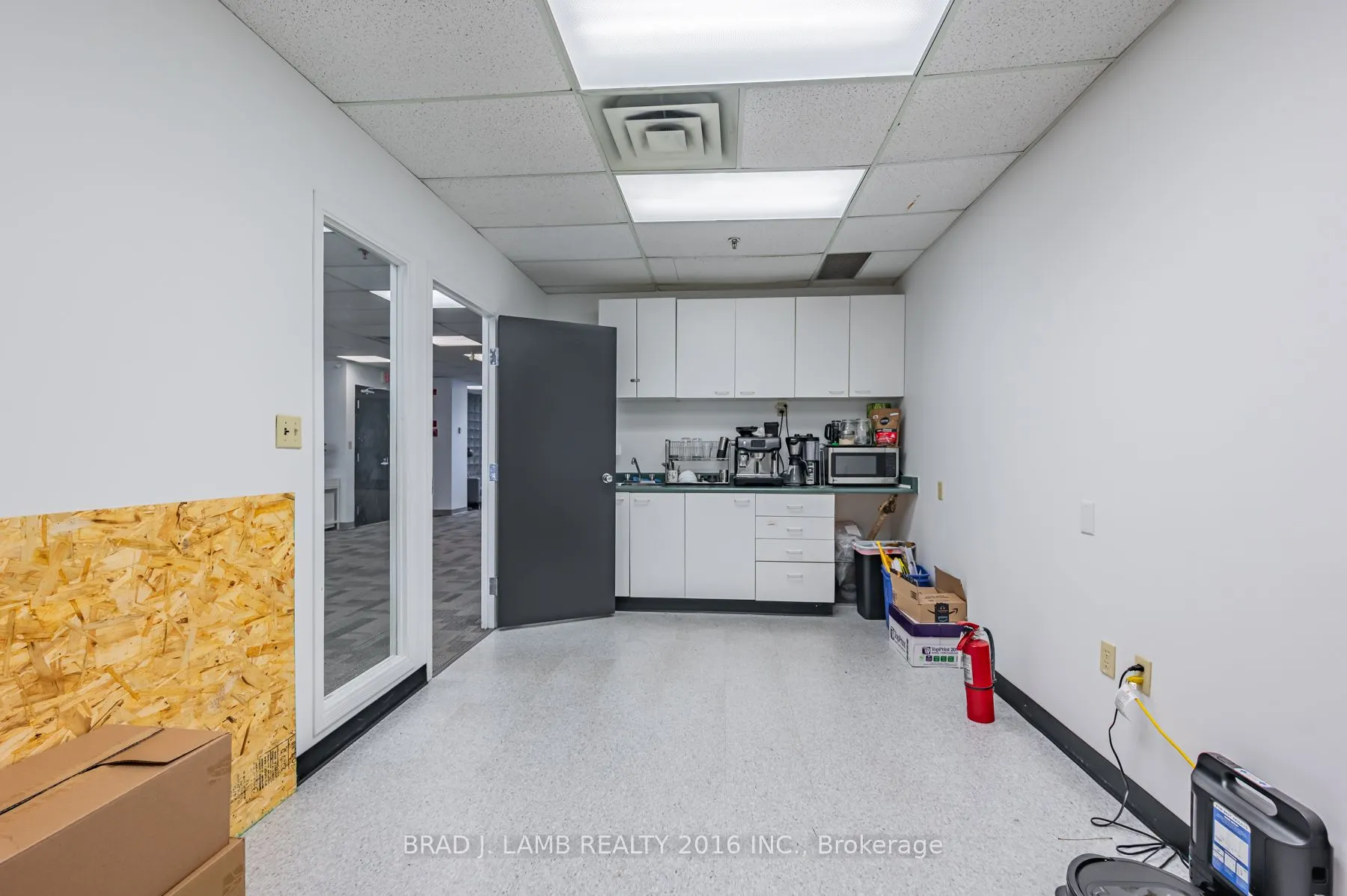 2600 Skymark Avenue, #5-201